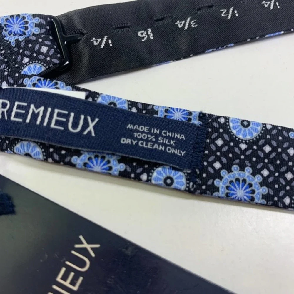CREMIEUX Navy Blue Geometric‎ Print Silk Bow Tie - NWT